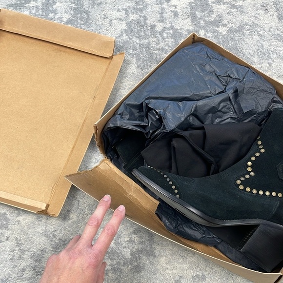 NIB Zadig & Voltaire Cara High Suede Studded Western Cowboy Boots Black Sz 41 - Picture 5 of 16